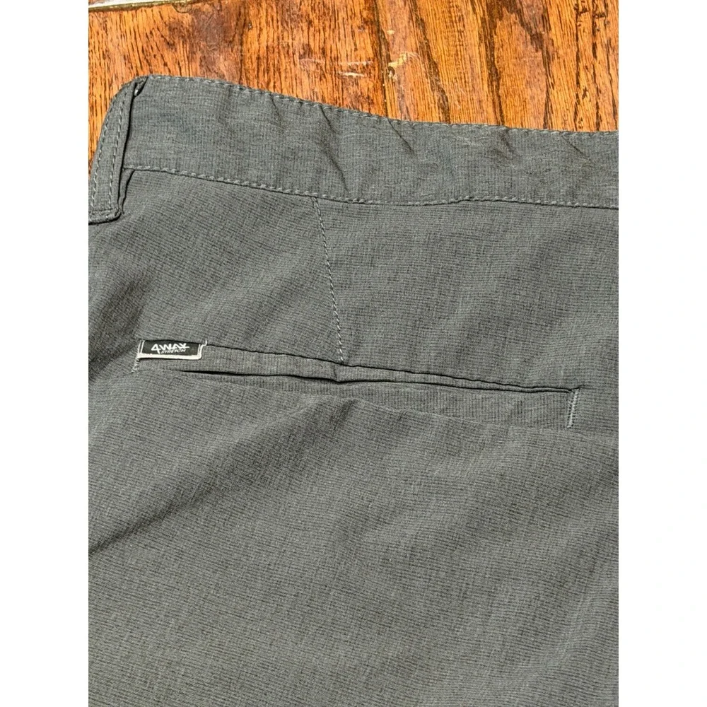 Billabong Platinum X Mens Hybrid Shorts Grey Walkshorts Size 33 Land and Water